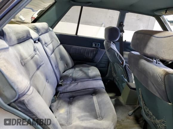 ✅ 1984 Datsun Maxima • VIN: JN1HU01SXET210265 • Lot: 41695095. Wystawiony na Copart z przebiegiem 142 046 mil. Bezpłatny archiwum sprzedaży aukcyjnych z USA i szczegółowy raport historii pojazdu na DreamBid. Zdjęcie 10.