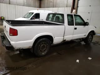 ✅ 2002 Chevrolet S-10 LS • VIN: 1GCDT19W728139780 • Лот: 50254315. Опубликован ранее на Copart с пробегом 119 625 миль. Бесплатный доступ к архиву аукционных продаж из США и подробный отчёт об истории автомобиля на DreamBid. Изображение 3.