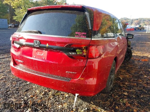 ✅ 2023 Honda Odyssey Sport • VIN: 5FNRL6H72PB014657 • Lot: 43478027. Wystawiony na IAAI z przebiegiem 20 504 mil. Bezpłatny archiwum sprzedaży aukcyjnych z USA i szczegółowy raport historii pojazdu na DreamBid. Zdjęcie 4.