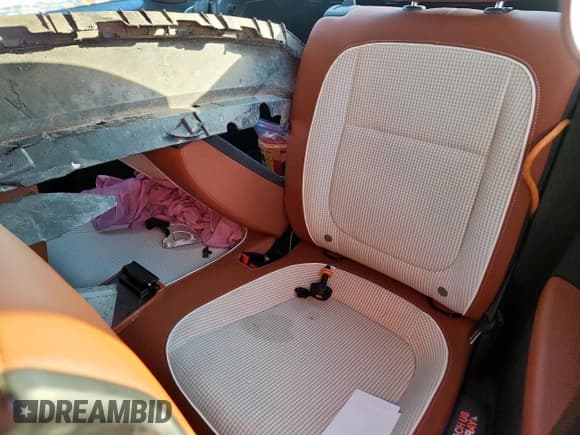 ✅ 2017 Volkswagen Beetle Fleet • VIN: 3VWF17AT5HM631289 • Lot: 85193755. Wystawiony na Copart z przebiegiem Nie podano. Bezpłatny archiwum sprzedaży aukcyjnych z USA i szczegółowy raport historii pojazdu na DreamBid. Zdjęcie 10.