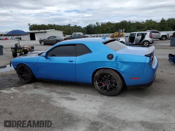 ✅ 2015 Dodge Challenger SRT Hellcat • VIN: 2C3CDZC97FH885676 • Lot: 86626175. Wystawiony na Copart z przebiegiem 88 835 mil mil. Skorzystaj z bezpłatnego archiwum sprzedaży aukcyjnych z USA i zobacz szczegółowy raport historii pojazdu na DreamBid. Zdjęcie 2.