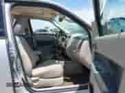 2010 Mercury Mariner z VIN 4M2CN8B75AKJ13322, wystawiony jako IAAI lot #42832064 z przebiegiem 205 074 mil mil oraz . Historia ofert i sprzedaży dostępna na DreamBid. Obrazek 5.