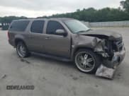 ✅ 2013 Chevrolet Suburban LT • VIN: 1GNSCJE06DR257347 • Lot: 56209335. Wystawiony na Copart z przebiegiem 249 404 mil. Bezpłatny archiwum sprzedaży aukcyjnych z USA i szczegółowy raport historii pojazdu na DreamBid. Zdjęcie 4.