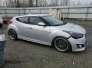 ✅ 2014 Hyundai Veloster Turbo • VIN: KMHTC6AEXEU190046 • Lot: 82492084. Wystawiony na Copart z przebiegiem 73 594 mil. Bezpłatny archiwum sprzedaży aukcyjnych z USA i szczegółowy raport historii pojazdu na DreamBid. Zdjęcie 4.