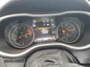 ✅ 2018 Jeep Cherokee Overland • VIN: 1C4PJMJX6JD622921 • Lot: 83450064. Wystawiony na Copart z przebiegiem 62 293 mil. Bezpłatny archiwum sprzedaży aukcyjnych z USA i szczegółowy raport historii pojazdu na DreamBid. Zdjęcie 9.