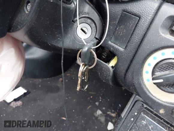 ✅ 2002 Toyota MR2 • VIN: JTDFR320720045244 • Лот: 40486938. Опубликован ранее на IAAI с пробегом 61 802 миль. Бесплатный доступ к архиву аукционных продаж из США и подробный отчёт об истории автомобиля на DreamBid. Изображение 11.