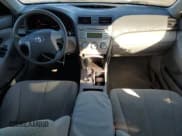 ✅ 2007 Toyota Camry XLE • VIN: 4T1BE46K37U130525 • Lot: 87274795. Wystawiony na Copart z przebiegiem 188 207 mil. Bezpłatny archiwum sprzedaży aukcyjnych z USA i szczegółowy raport historii pojazdu na DreamBid. Zdjęcie 8.