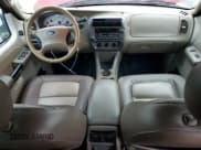 ✅ 2005 Ford Explorer Sport Trac XLS • VIN: 1FMZU67KX5UB82520 • Лот: 94039045. Опубликован ранее на Copart с пробегом 195 754 миль. Бесплатный доступ к архиву аукционных продаж из США и подробный отчёт об истории автомобиля на DreamBid. Изображение 8.