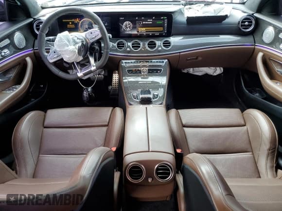 ✅ 2020 Mercedes-Benz E 63 S AMG • VIN: WDDZF8KB5LA722488 • Lot: 91516245. Wystawiony na Copart z przebiegiem 47 483 mil. Bezpłatny archiwum sprzedaży aukcyjnych z USA i szczegółowy raport historii pojazdu na DreamBid. Zdjęcie 8.