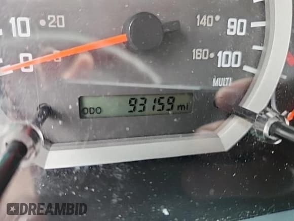 ✅ 2020 Isuzu NQR IBT • VIN: JALE5W169L7305035 • Lot: 76352564. Wystawiony na Copart z przebiegiem 93 159 mil. Bezpłatny archiwum sprzedaży aukcyjnych z USA i szczegółowy raport historii pojazdu na DreamBid. Zdjęcie 8.