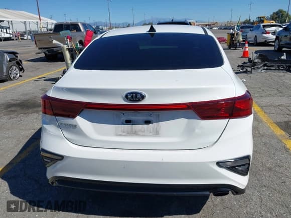 ✅ 2019 Kia Forte LXS • VIN: 3KPF24AD0KE138029 • Лот: 43482903. Опубликован ранее на IAAI с пробегом 114 287 миль. Бесплатный доступ к архиву аукционных продаж из США и подробный отчёт об истории автомобиля на DreamBid. Изображение 16.