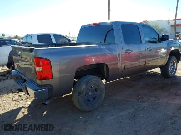 ✅ 2008 Chevrolet Silverado 1500 LS • VIN: 3GCEC13C88G236167 • Lot: 43619904. Listed on IAAI with 171,405 mi. Free auction sales archive from the USA and detailed vehicle history report at DreamBid. Image 4.