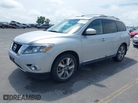 ✅ 2013 Nissan Pathfinder SL • VIN: 5N1AR2MM6DC644881 • Lot: 42925206. Listed on IAAI with 132,240 mi. Free auction sales archive from the USA and detailed vehicle history report at DreamBid. Image 2.