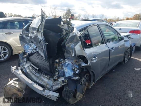 ✅ 2023 Subaru Legacy Limited • VIN: 4S3BWAN65P3014947 • Lot: 43509071. Listed on IAAI with 43,385 mi. Free auction sales archive from the USA and detailed vehicle history report at DreamBid. Image 18.