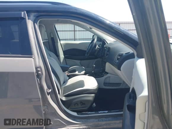 2021 Jeep Compass Limited with VIN 3C4NJDCBXMT596279, listed as a IAAI auction lot 42982613 with 52,886 mi miles and . Bid and sale history available at DreamBid. Image 5.