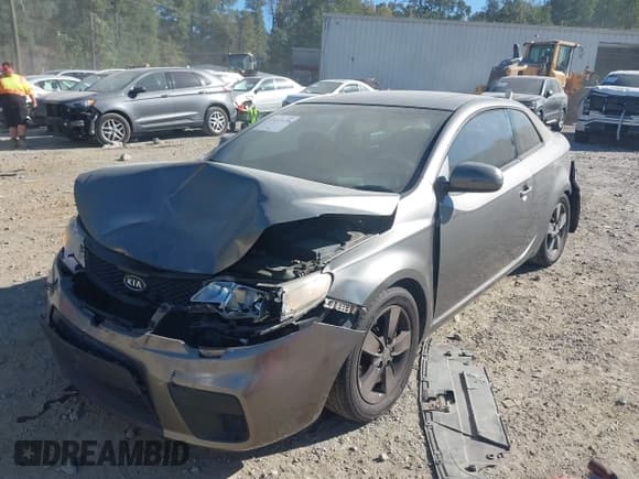 ✅ 2011 Kia Forte EX • VIN: KNAFU6A21B5461079 • Lot: 43447128. Wystawiony na IAAI z przebiegiem 240 800 mil. Bezpłatny archiwum sprzedaży aukcyjnych z USA i szczegółowy raport historii pojazdu na DreamBid. Zdjęcie 17.