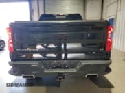 ✅ 2022 Chevrolet Silverado 1500 LT Trail Boss • VIN: 3GCUDFED8NG680074 • Lot: 71748355. Wystawiony na Copart z przebiegiem 35 803 mil. Bezpłatny archiwum sprzedaży aukcyjnych z USA i szczegółowy raport historii pojazdu na DreamBid. Zdjęcie 6.