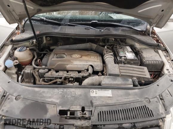 ✅ 2010 Volkswagen Passat Komfort • VIN: WVWJM7AN8AE102825 • Lot: 43478692. Listed on IAAI with 180,110 mi. Free auction sales archive from the USA and detailed vehicle history report at DreamBid. Image 10.