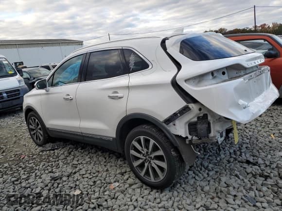 ✅ 2019 Lincoln MKC Reserve • VIN: 5LMCJ3D94KUL48389 • Lot: 86713505. Wystawiony na Copart z przebiegiem 110 218 mil. Bezpłatny archiwum sprzedaży aukcyjnych z USA i szczegółowy raport historii pojazdu na DreamBid. Zdjęcie 2.