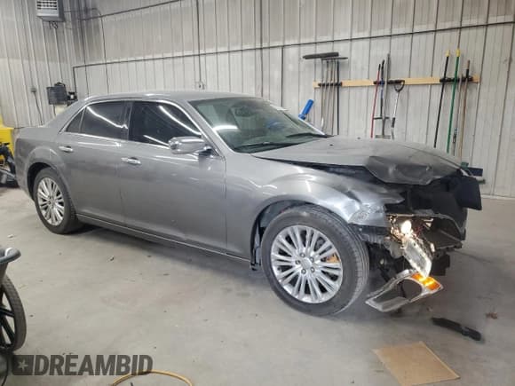 ✅ 2011 Chrysler 300 C • VIN: 2C3CK6CT7BH560052 • Lot: 92702825. Listed on Copart with 204,595 mi. Free auction sales archive from the USA and detailed vehicle history report at DreamBid. Image 4.