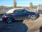 ✅ 2013 Volkswagen Beetle 2.0T • VIN: 3VW7T7AT4DM830908 • Lot: 43499204. Wystawiony na IAAI z przebiegiem 89 580 mil. Bezpłatny archiwum sprzedaży aukcyjnych z USA i szczegółowy raport historii pojazdu na DreamBid. Zdjęcie 13.