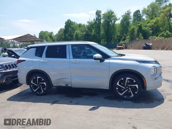 ✅ 2022 Mitsubishi Outlander SEL • VIN: JA4J4VA81NZ017929 • Lot: 42173031. Wystawiony na IAAI z przebiegiem 78 933 mil. Bezpłatny archiwum sprzedaży aukcyjnych z USA i szczegółowy raport historii pojazdu na DreamBid. Zdjęcie 13.