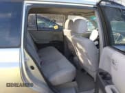 ✅ 2007 Toyota Highlander w/3rd Row • VIN: JTEEW21A570046033 • Lot: 40702974. Wystawiony na IAAI z przebiegiem Nie podano. Bezpłatny archiwum sprzedaży aukcyjnych z USA i szczegółowy raport historii pojazdu na DreamBid. Zdjęcie 8.