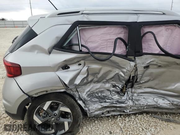 ✅ 2023 Hyundai Venue SEL • VIN: KMHRC8A35PU251259 • Lot: 86352964. Listed on Copart with 24,812 mi. Free auction sales archive from the USA and detailed vehicle history report at DreamBid. Image 11.