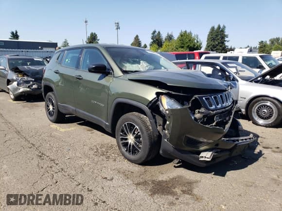 ✅ 2021 Jeep Compass Sport • VIN: 3C4NJDAB6MT568269 • Lot: 70024805. Wystawiony na Copart z przebiegiem Nie podano. Bezpłatny archiwum sprzedaży aukcyjnych z USA i szczegółowy raport historii pojazdu na DreamBid. Zdjęcie 4.