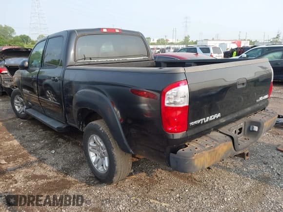 ✅ 2004 Toyota Tundra Limited • VIN: 5TBDT48114S439670 • Lot: 42390719. Listed on IAAI with 193,112 mi. Free auction sales archive from the USA and detailed vehicle history report at DreamBid. Image 3.