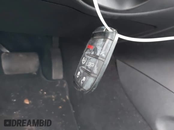 ✅ 2020 Jeep Grand Cherokee Limited • VIN: 1C4RJFBG9LC331776 • Lot: 43637683. Listed on IAAI with 82,538 mi. Free auction sales archive from the USA and detailed vehicle history report at DreamBid. Image 11.