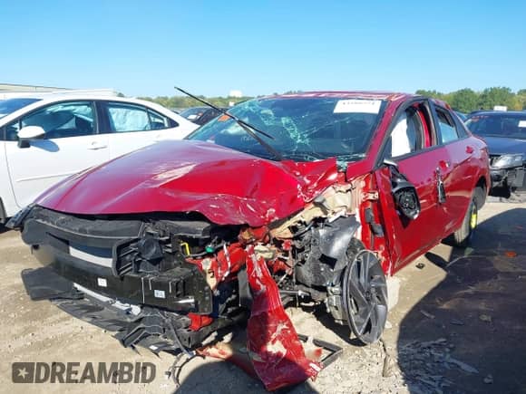 2025 Hyundai Elantra SEL Sport с VIN KMHLM4DG7SU880119, выставлен на аукционе IAAI как лот 43288751 с пробегом 5 532 миль миль и . История ставок и продаж доступна на DreamBid. Изображение 2.