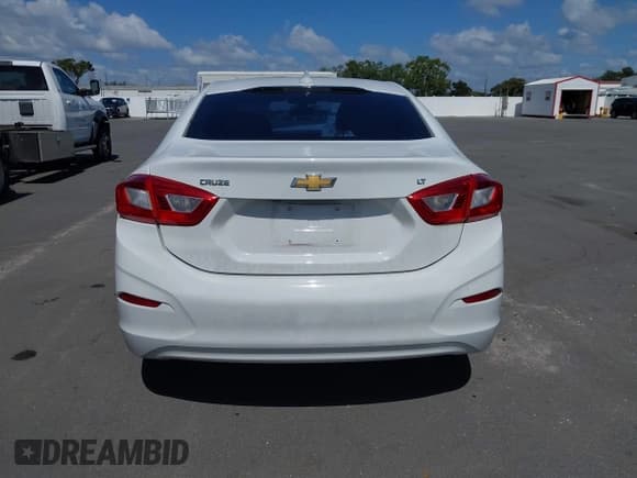 ✅ 2017 Chevrolet Cruze LT • VIN: 1G1BE5SM5H7232144 • Lot: 43416459. Listed on IAAI with 115,123 mi. Free auction sales archive from the USA and detailed vehicle history report at DreamBid. Image 16.
