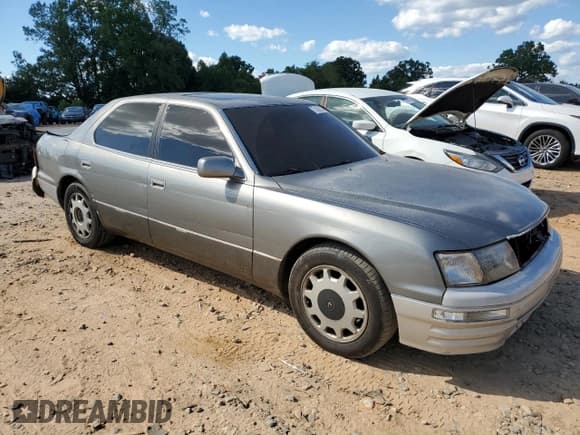 ✅ 1996 Lexus LS 400 • VIN: JT8BH22F9T0066208 • Lot: 71427625. Listed on Copart with 241,382 mi. Free auction sales archive from the USA and detailed vehicle history report at DreamBid. Image 4.