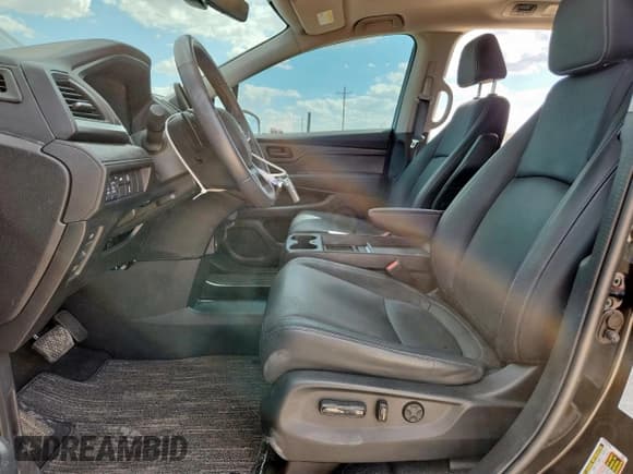 ✅ 2024 Honda Odyssey EX-L • VIN: 5FNRL6H65RB063765 • Lot: 82113965. Listed on Copart with 11,115 mi. Free auction sales archive from the USA and detailed vehicle history report at DreamBid. Image 7.