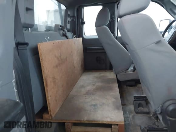 ✅ 2014 Ford F-250 XL • VIN: 1FT7X2A6XEEB51768 • Lot: 43395278. Listed on IAAI with 178,167 mi. Free auction sales archive from the USA and detailed vehicle history report at DreamBid. Image 8.