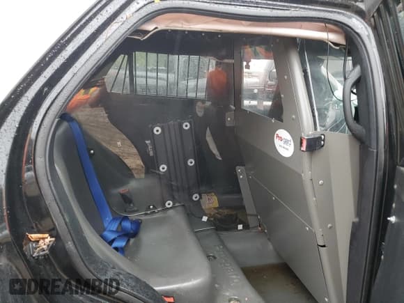 ✅ 2018 Ford Police Interceptor Utility • VIN: 1FM5K8AR9JGB92177 • Lot: 67834515. Listed on Copart with 56,371 mi. Free auction sales archive from the USA and detailed vehicle history report at DreamBid. Image 10.