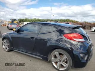 ✅ 2015 Hyundai Veloster Turbo • VIN: KMHTC6AE1FU235716 • Lot: 74711114. Wystawiony na Copart z przebiegiem 79 509 mil. Bezpłatny archiwum sprzedaży aukcyjnych z USA i szczegółowy raport historii pojazdu na DreamBid. Zdjęcie 2.