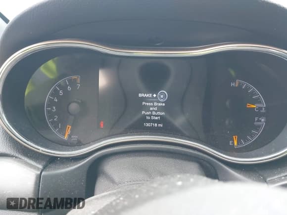 ✅ 2017 Jeep Grand Cherokee Altitude • VIN: 1C4RJFAG6HC633230 • Lot: 40703104. Listed on IAAI with 150,000 mi. Free auction sales archive from the USA and detailed vehicle history report at DreamBid. Image 7.