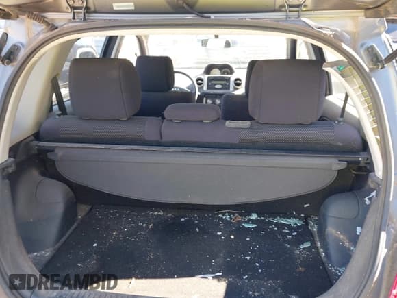 ✅ 2004 Scion xA • VIN: JTKKT624340070125 • Lot: 43609071. Wystawiony na IAAI z przebiegiem 121 661 mil. Bezpłatny archiwum sprzedaży aukcyjnych z USA i szczegółowy raport historii pojazdu na DreamBid. Zdjęcie 12.