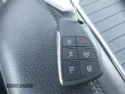 ✅ 2023 GMC Yukon Denali • VIN: 1GKS2DKL8PR225875 • Lot: 42815977. Wystawiony na IAAI z przebiegiem 57 781 mil. Bezpłatny archiwum sprzedaży aukcyjnych z USA i szczegółowy raport historii pojazdu na DreamBid. Zdjęcie 11.