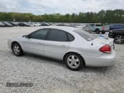 ✅ 2005 Ford Taurus SE • VIN: 1FAHP53U15A233371 • Лот: 52019685. Опубликован ранее на Copart с пробегом Не указан. Бесплатный доступ к архиву аукционных продаж из США и подробный отчёт об истории автомобиля на DreamBid. Изображение 2.