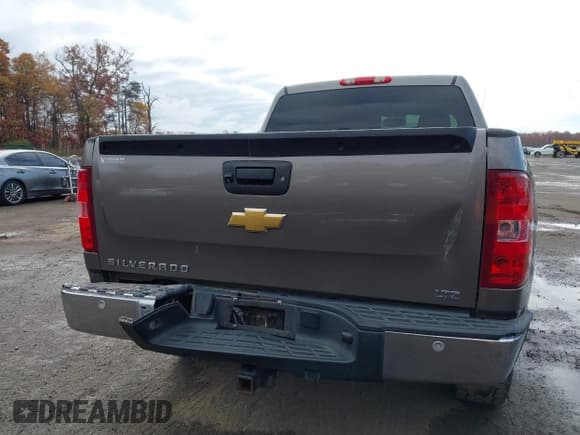 ✅ 2013 Chevrolet Silverado 1500 LTZ • VIN: 3GCPKTE73DG208469 • Lot: 43595097. Listed on IAAI with 190,312 mi. Free auction sales archive from the USA and detailed vehicle history report at DreamBid. Image 16.