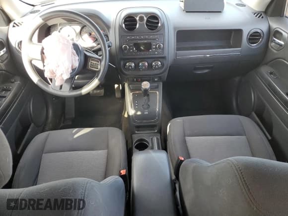 ✅ 2017 Jeep Patriot 75th Anniversary • VIN: 1C4NJPBB3HD158136 • Lot: 90814015. Listed on Copart with 124,624 mi. Free auction sales archive from the USA and detailed vehicle history report at DreamBid. Image 8.