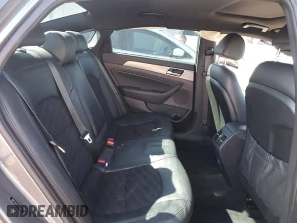 ✅ 2019 Hyundai Sonata SEL • VIN: 5NPE34AF4KH733066 • Lot: 86687675. Wystawiony na Copart z przebiegiem 93 057 mil mil. Skorzystaj z bezpłatnego archiwum sprzedaży aukcyjnych z USA i zobacz szczegółowy raport historii pojazdu na DreamBid. Zdjęcie 10.