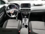 ✅ 2019 Hyundai Kona SEL • VIN: KM8K2CAA9KU228291 • Лот: 74475683. Опубликован ранее на Copart с пробегом 47 690 миль. Бесплатный доступ к архиву аукционных продаж из США и подробный отчёт об истории автомобиля на DreamBid. Изображение 8.