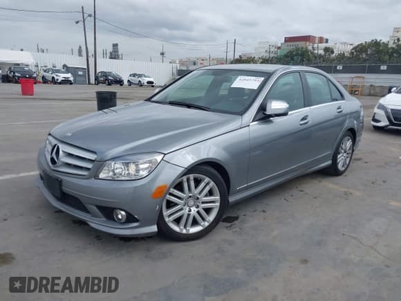 ✅ 2008 Mercedes-Benz C 300 Sport • VIN: WDDGF54X98R013750 • Lot: 42045793. Wystawiony na IAAI z przebiegiem 43 134 mil. Bezpłatny archiwum sprzedaży aukcyjnych z USA i szczegółowy raport historii pojazdu na DreamBid. Zdjęcie 2.