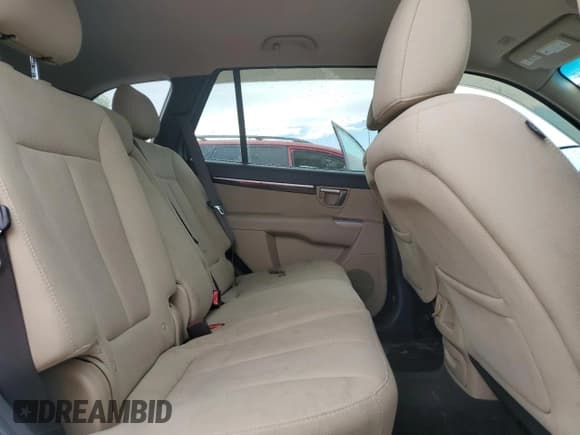 ✅ 2012 Hyundai Santa Fe GLS • VIN: 5XYZGDAB2CG151401 • Lot: 72714994. Listed on Copart with 123,518 mi. Free auction sales archive from the USA and detailed vehicle history report at DreamBid. Image 11.