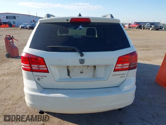 ✅ 2010 Dodge Journey SXT • VIN: 3D4PG5FV0AT147128 • Lot: 43393985. Wystawiony na IAAI z przebiegiem 122 993 mil. Bezpłatny archiwum sprzedaży aukcyjnych z USA i szczegółowy raport historii pojazdu na DreamBid. Zdjęcie 16.