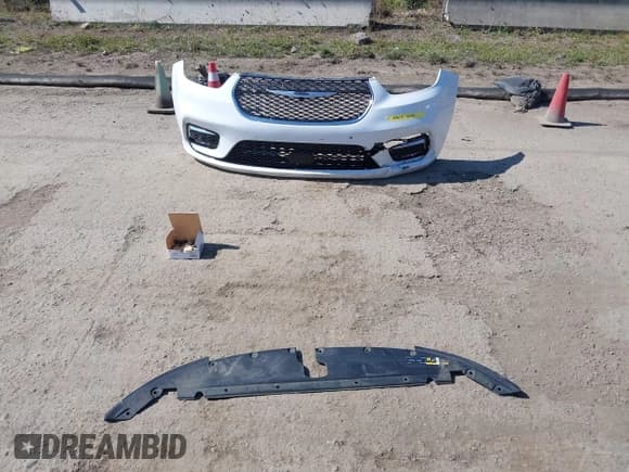 ✅ 2023 Chrysler Pacifica Limited • VIN: 2C4RC1GG9PR534735 • Lot: 43262455. Listed on IAAI with 64,437 mi. Free auction sales archive from the USA and detailed vehicle history report at DreamBid. Image 12.